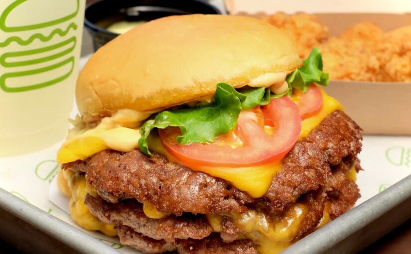 シェイクシャック「今日は【ハンバーガーの日】
なので肉好きが本気を出した
シャックバーガー
パティカスタム3段をご紹介【22/07/20】
