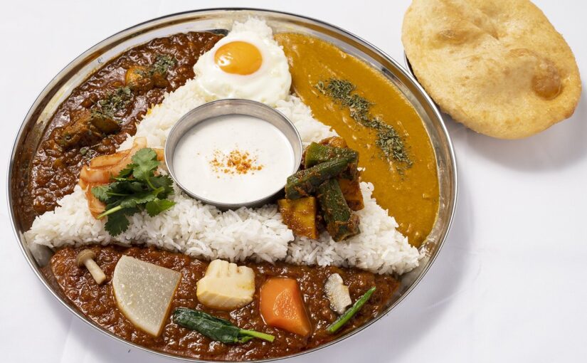 インド定食ターリー屋「中野の「スパイスカレーハウスターリー屋」のイチオシは「3色カレーターリー」!

3種のカレーを選択。【22/07/20】