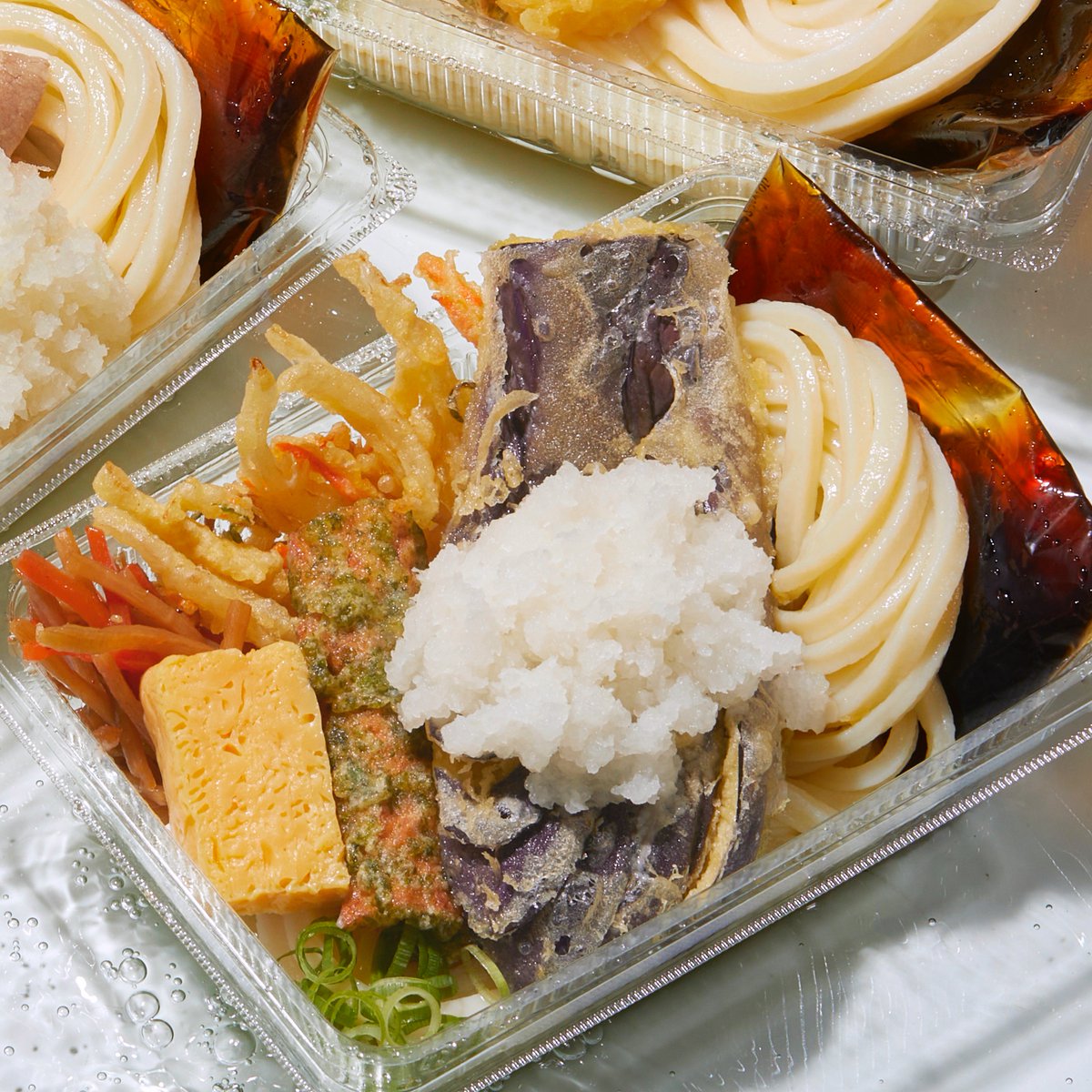 丸亀製麺 なす天おろしうどん弁当はカラッと揚げたジューシーななす天とさっぱりおろしが夏にピッタリのうどん弁当 22 08 11 俺ノランキング